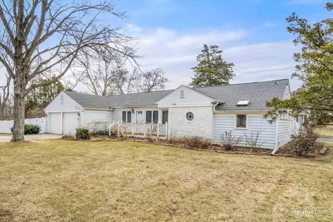 27 W347 Washington Ave, Winfield, IL 60190