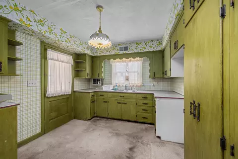 Kitchen - 124 E Mill St, Kewanee, IL 61443 photo 1 of 2