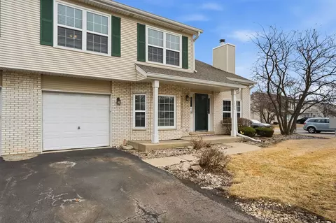 Exterior - 1424 Root St, Crest Hill, IL 60403 photo 2 of 2