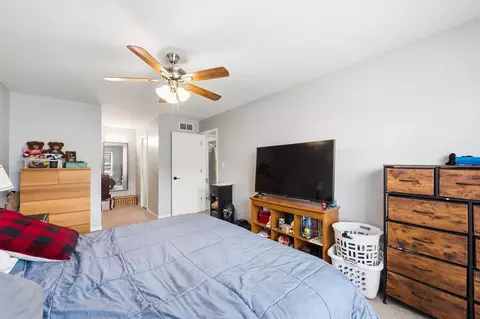 Bedroom - 1424 Root St, Crest Hill, IL 60403 photo 4 of 4
