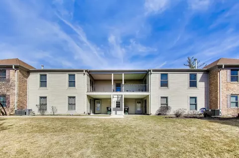 1760 Bristol Walk #F, Hoffman Estates, IL 60169