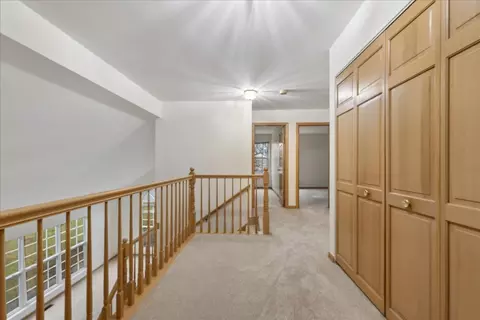 Entry Way - 4620 Olmstead Dr, Hoffman Estates, IL 60192 photo 2 of 2
