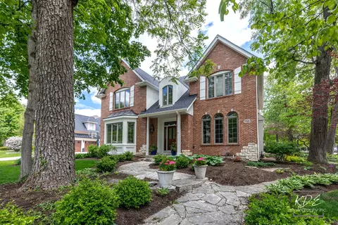 752 S Julian St, Naperville, IL 60540