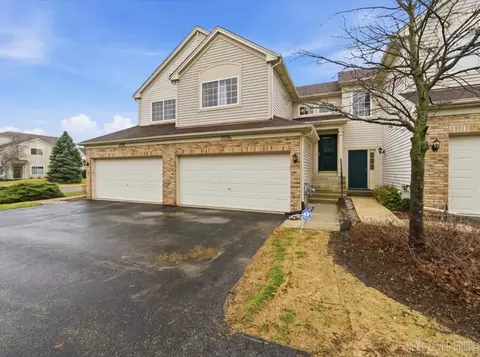 209 Nicole Dr #B, South Elgin, IL 60177