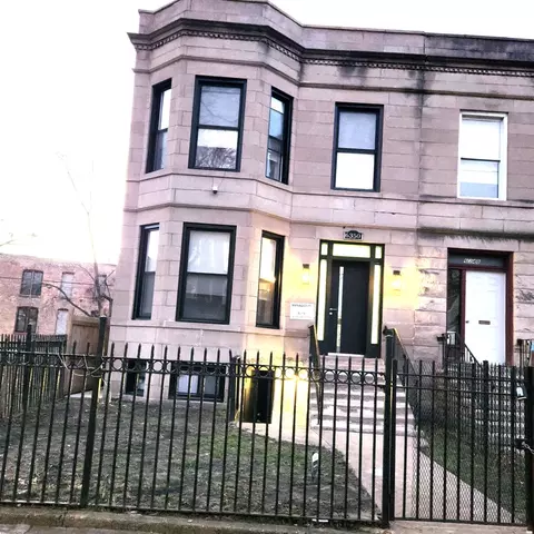 6350 S Champlain Ave, Chicago, IL 60637