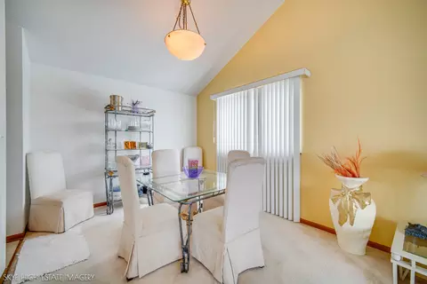 Dining - 45 Denise Ct, Matteson, IL 60443 photo 1 of 1