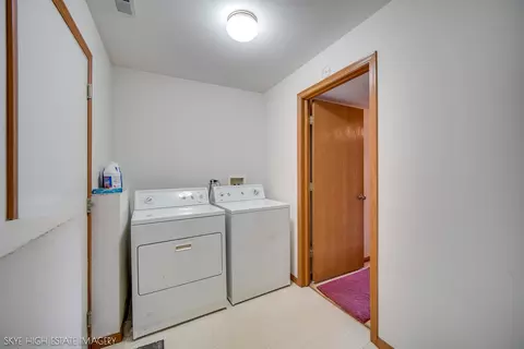 Other - 45 Denise Ct, Matteson, IL 60443 photo 3 of 5