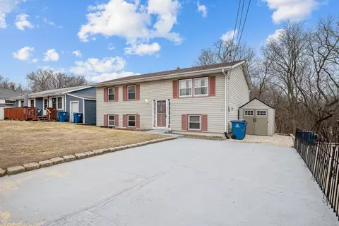 104 Girard St, Port Byron, IL 61275