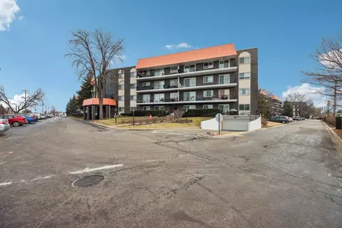 4949 Golf Rd #308, Skokie, IL 60077