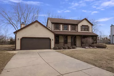 400 Green River Ct, Schaumburg, IL 60194