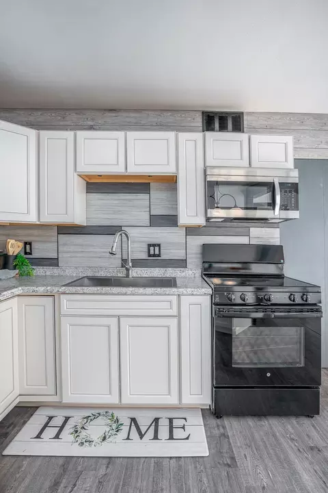 Kitchen - 444 6th St E, Milan, IL 61264 photo 2 of 2