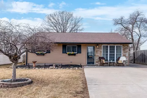 Exterior - 444 6th St E, Milan, IL 61264 photo 2 of 4