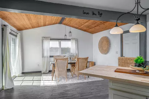 Dining - 444 6th St E, Milan, IL 61264 photo 1 of 2