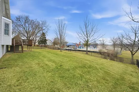 2830 Colonial Dr, Elgin, IL 60124 photo 32