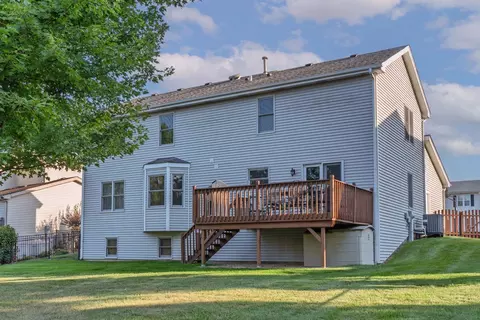 2830 Colonial Dr, Elgin, IL 60124 photo 31