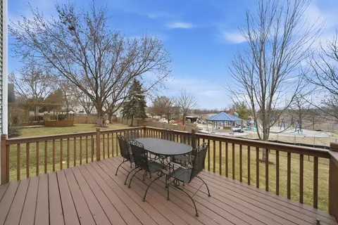 2830 Colonial Dr, Elgin, IL 60124 photo 30