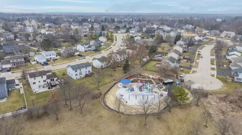 2830 Colonial Dr, Elgin, IL 60124 photo 33