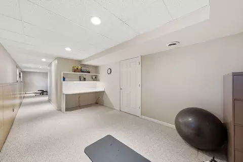 2830 Colonial Dr, Elgin, IL 60124 photo 28