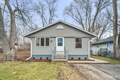 1317 Walnut Dr, Round Lake Beach, IL 60073