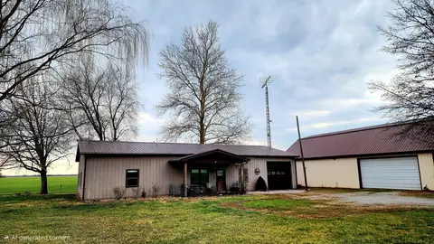 628 Harsy Rd, Du Quoin, IL 62832
