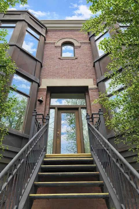 1341 S Indiana Ave #C, Chicago, IL 60605