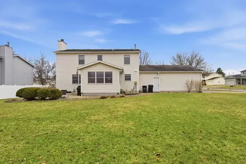 Exterior - 2 Knottingham Ct, Bloomington, IL 61704 photo 8 of 8