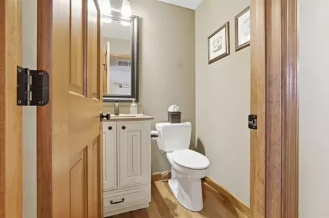 Bath - 2 Knottingham Ct, Bloomington, IL 61704 photo 2 of 2