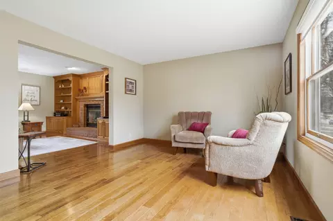 Living - 2 Knottingham Ct, Bloomington, IL 61704 photo 1 of 4