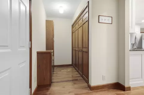 Entry Way - 2 Knottingham Ct, Bloomington, IL 61704 photo 2 of 2