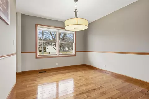 Other - 2 Knottingham Ct, Bloomington, IL 61704 photo 2 of 9