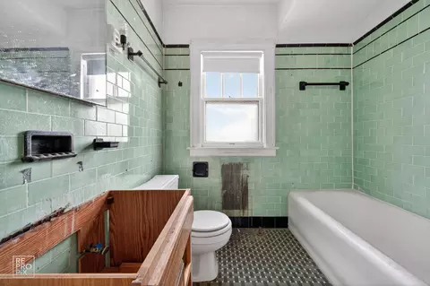 Bath - Undisclosed, Chicago, IL 60628 photo 1 of 2