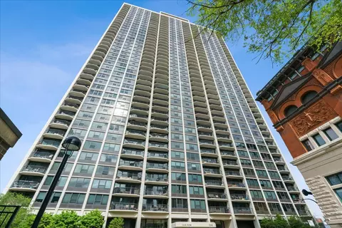 1560 N Sandburg Ter #4301-4303, Chicago, IL 60610