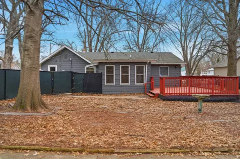 Exterior - 513 1st Ave, Dixon, IL 61021 photo 8 of 12