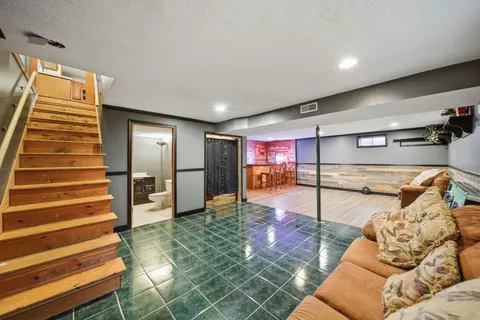 Entry Way - 513 1st Ave, Dixon, IL 61021 photo 1 of 1
