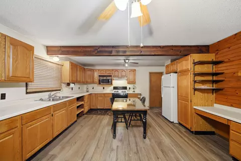 Kitchen - 513 1st Ave, Dixon, IL 61021 photo 3 of 6