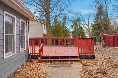 Exterior - 513 1st Ave, Dixon, IL 61021 photo 10 of 12