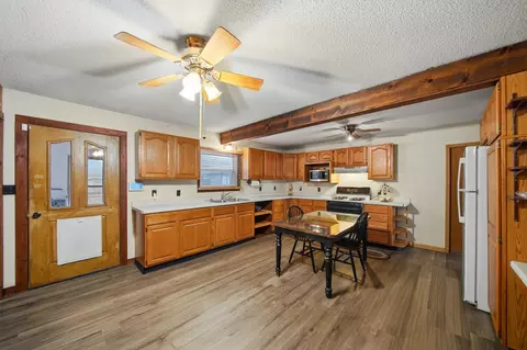 Kitchen - 513 1st Ave, Dixon, IL 61021 photo 6 of 6