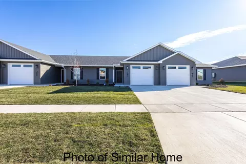 Exterior - 446 N 2nd Ave, Eldridge, IA 52748 photo 2 of 2