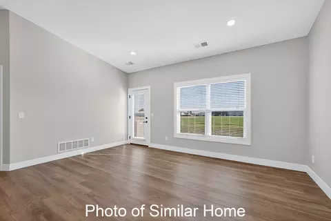 Living - 446 N 2nd Ave, Eldridge, IA 52748 photo 1 of 2