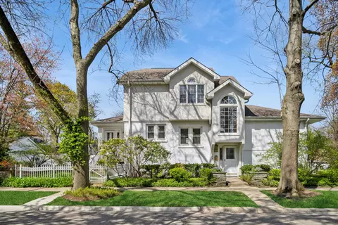 554 Brier St, Kenilworth, IL 60043