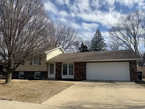 2212 12th Ave, Sterling, IL 61081