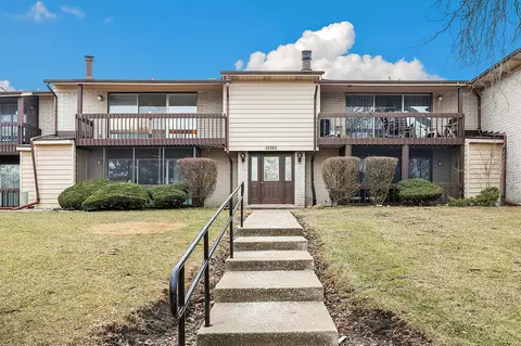 15705 Orlan Brook Dr #9, Orland Park, IL 60462