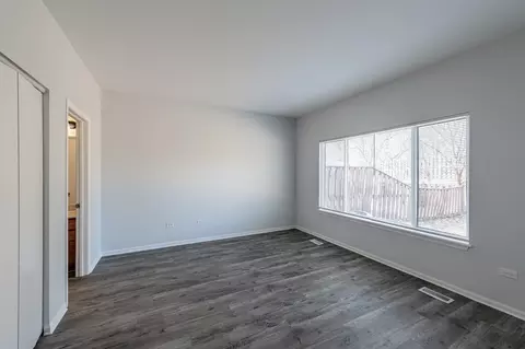 Living - 3209 Hoffman St, Plano, IL 60545 photo 4 of 4
