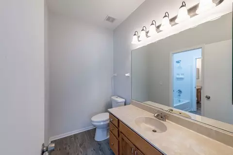 Bath - 3209 Hoffman St, Plano, IL 60545 photo 1 of 4