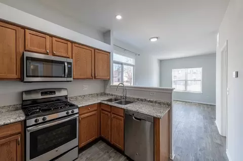 Kitchen - 3209 Hoffman St, Plano, IL 60545 photo 2 of 4