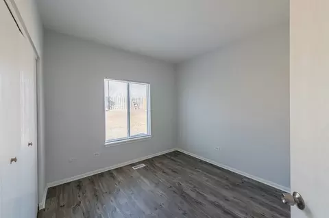 Bedroom - 3209 Hoffman St, Plano, IL 60545 photo 3 of 4