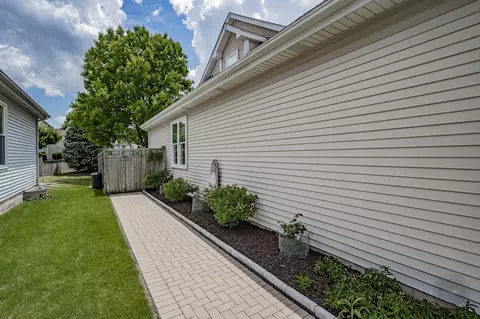 Exterior - 4606 Carrier Cir, Plainfield, IL 60586 photo 3 of 10