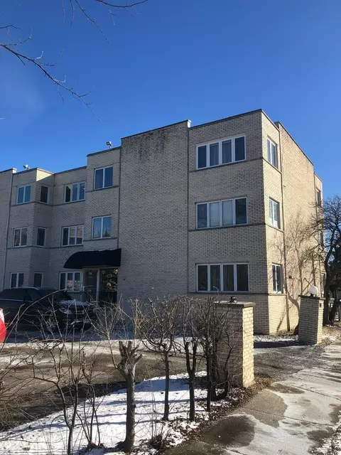 941 N Northwest Hwy #3B, Park Ridge, IL 60068