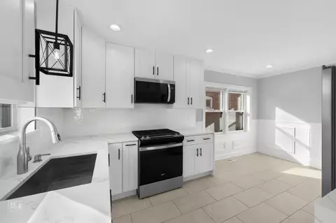 Kitchen - 3733 W 58th St, Chicago, IL 60629 photo 4 of 7