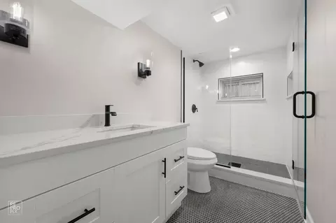 Bath - 3733 W 58th St, Chicago, IL 60629 photo 1 of 1